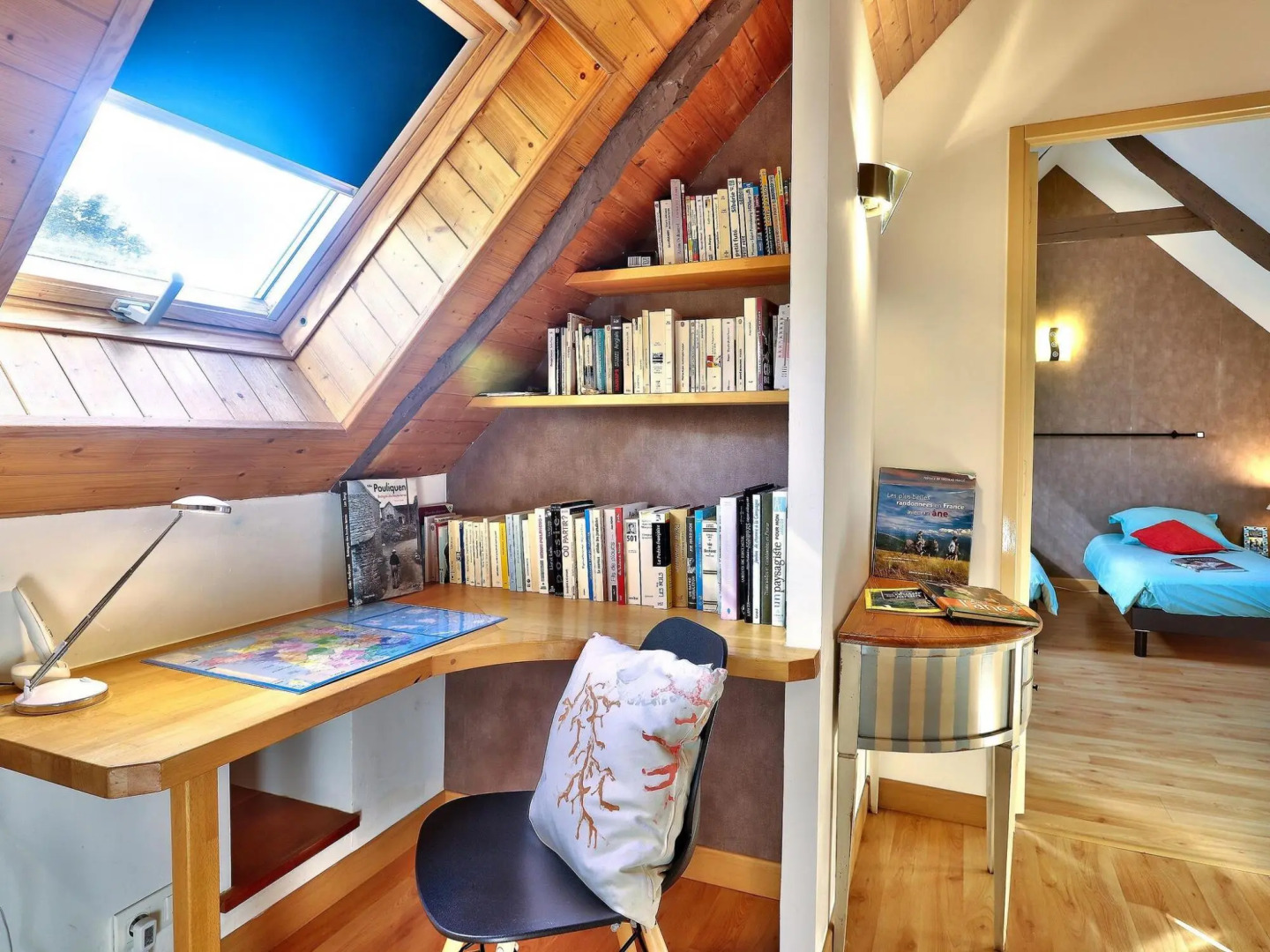 Charming 17th century house, beautiful garden, in Huelgoat