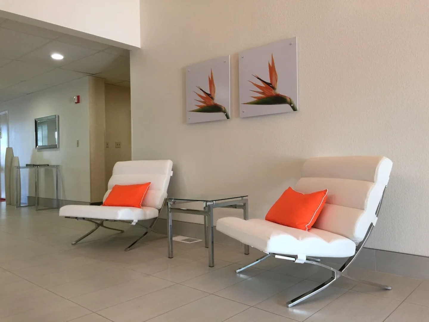 Schoenbrunn Inn & Suites