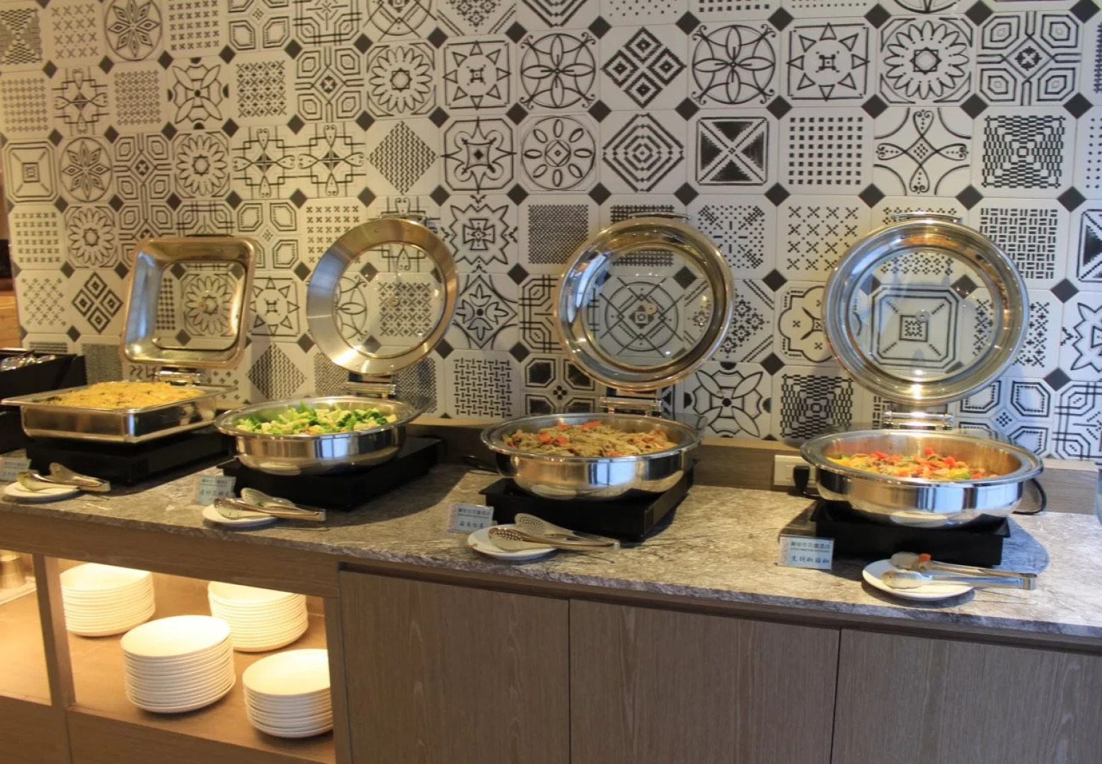 Lan Kwai Fong Garden Hotel