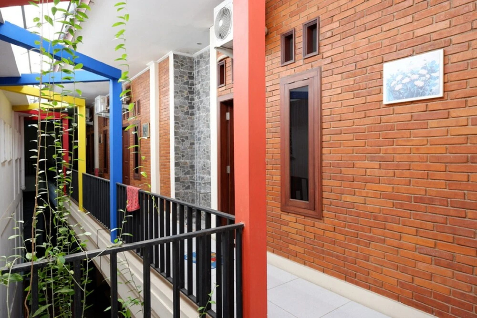 RedDoorz Syariah near Stasiun Pekalongan