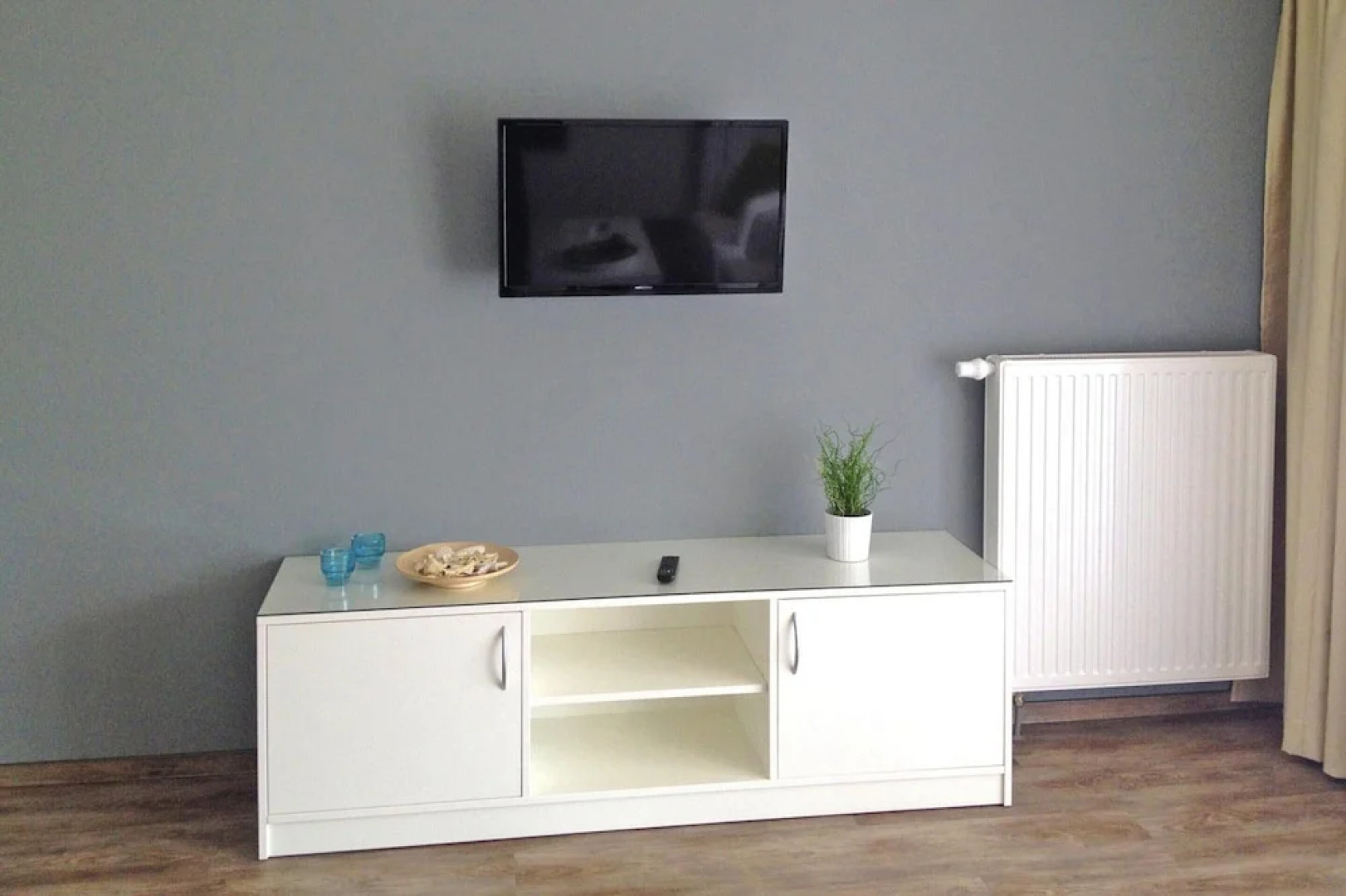 Aparthotel by Lake Heidensee With Boat Rentals