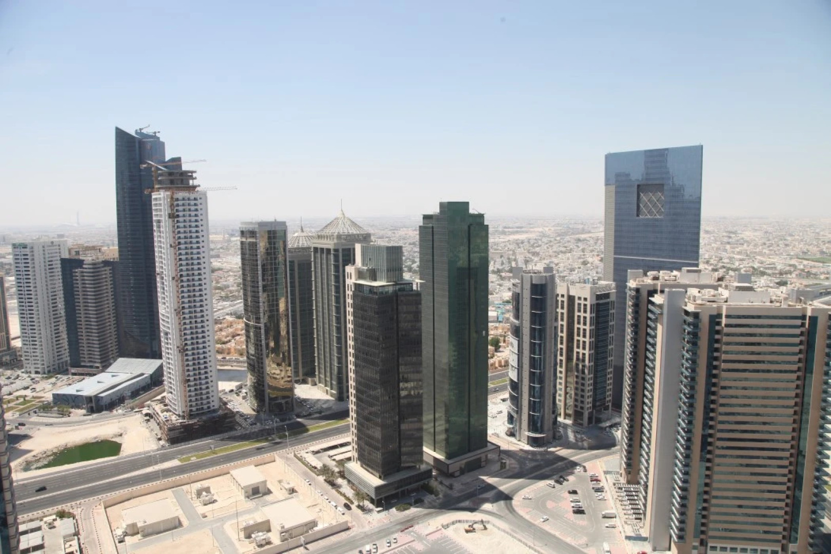 Magnum Hotel & Suites West Bay