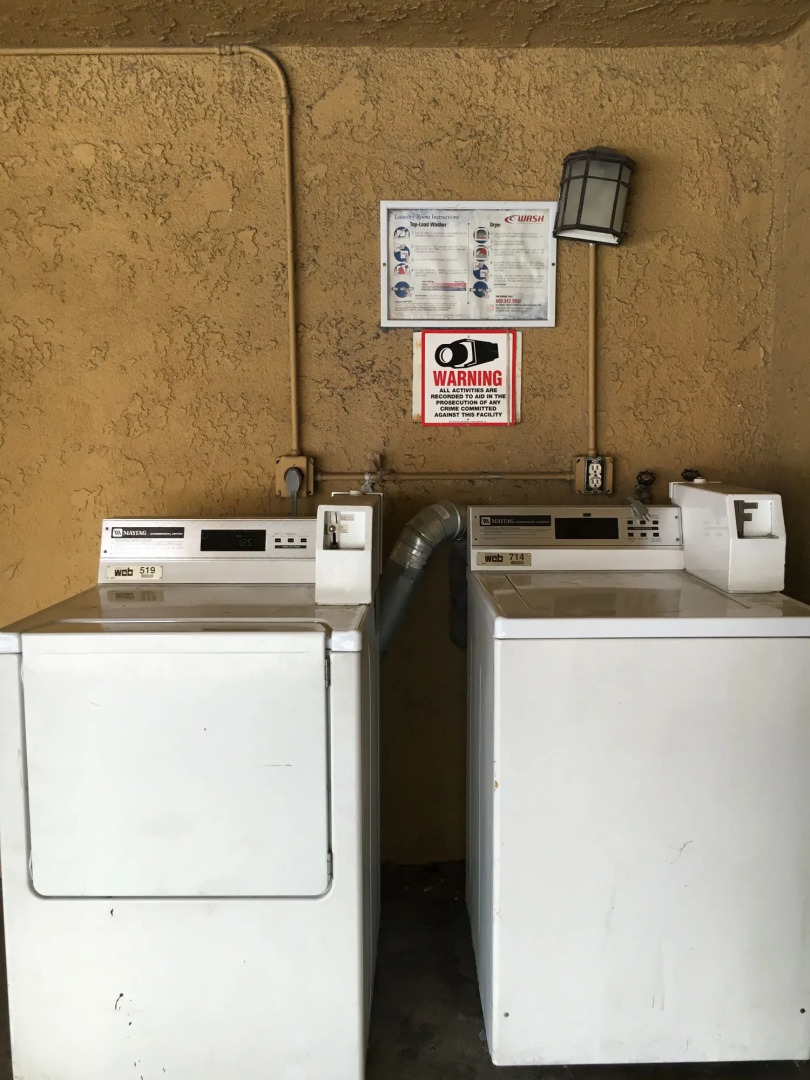 Riverside Inn & Suites