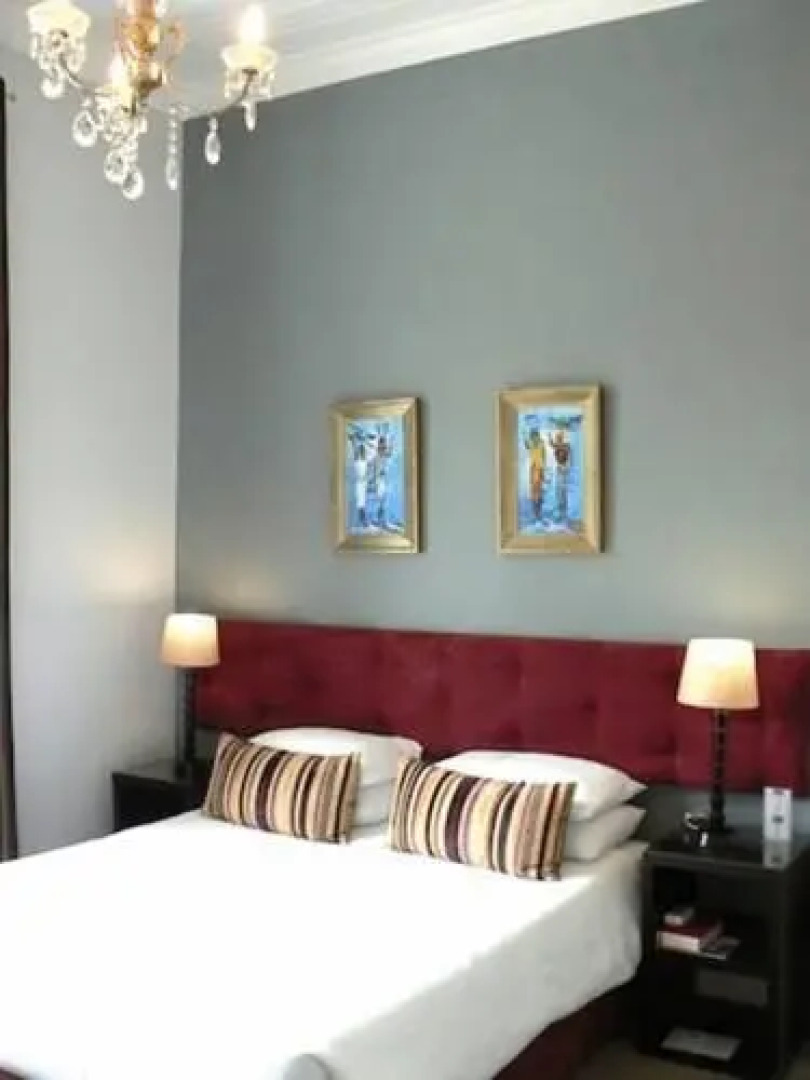 4 on Varneys Guest House