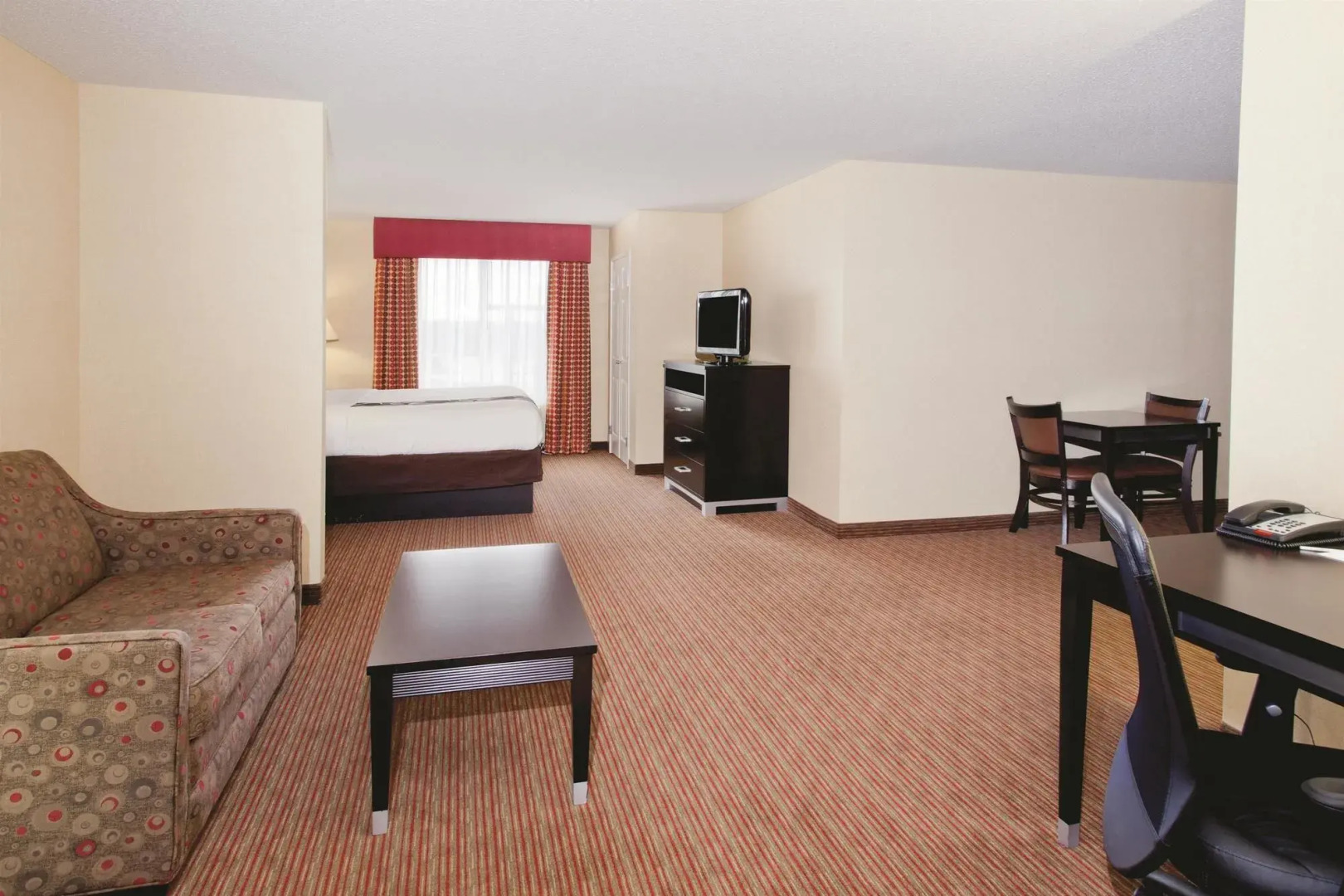 Quality Suites Warner Robins