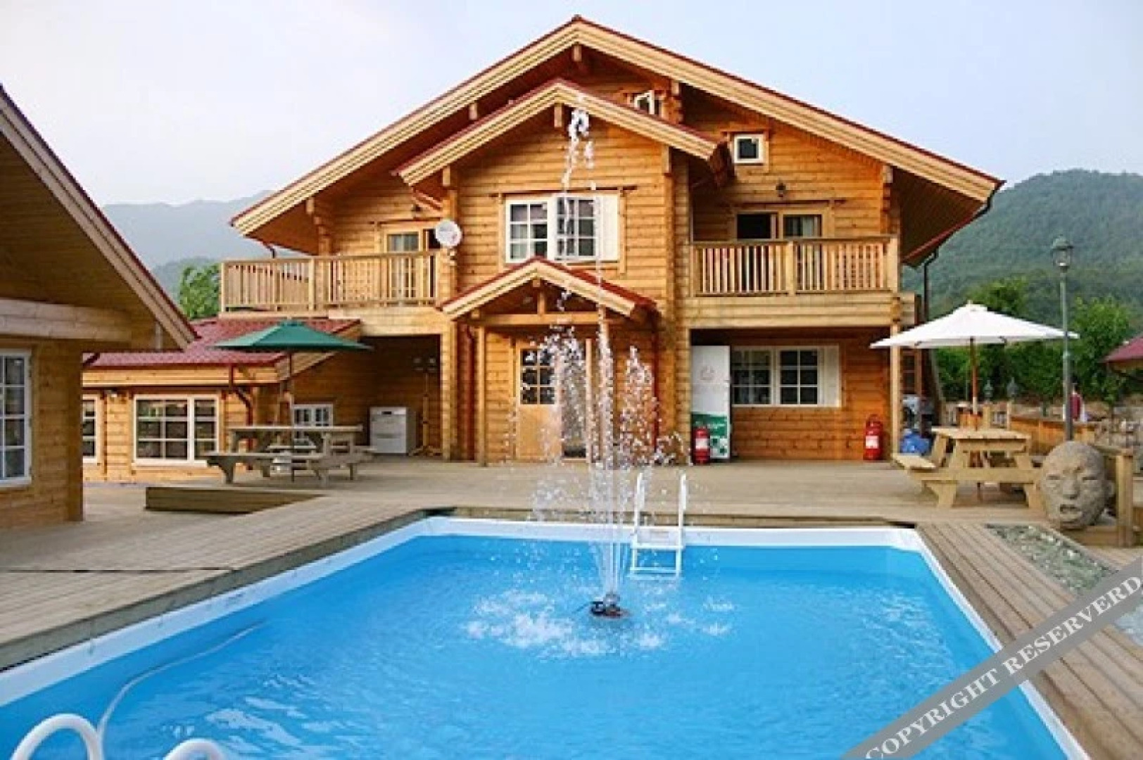 Youngwol Your Castle Bed and Breakfast