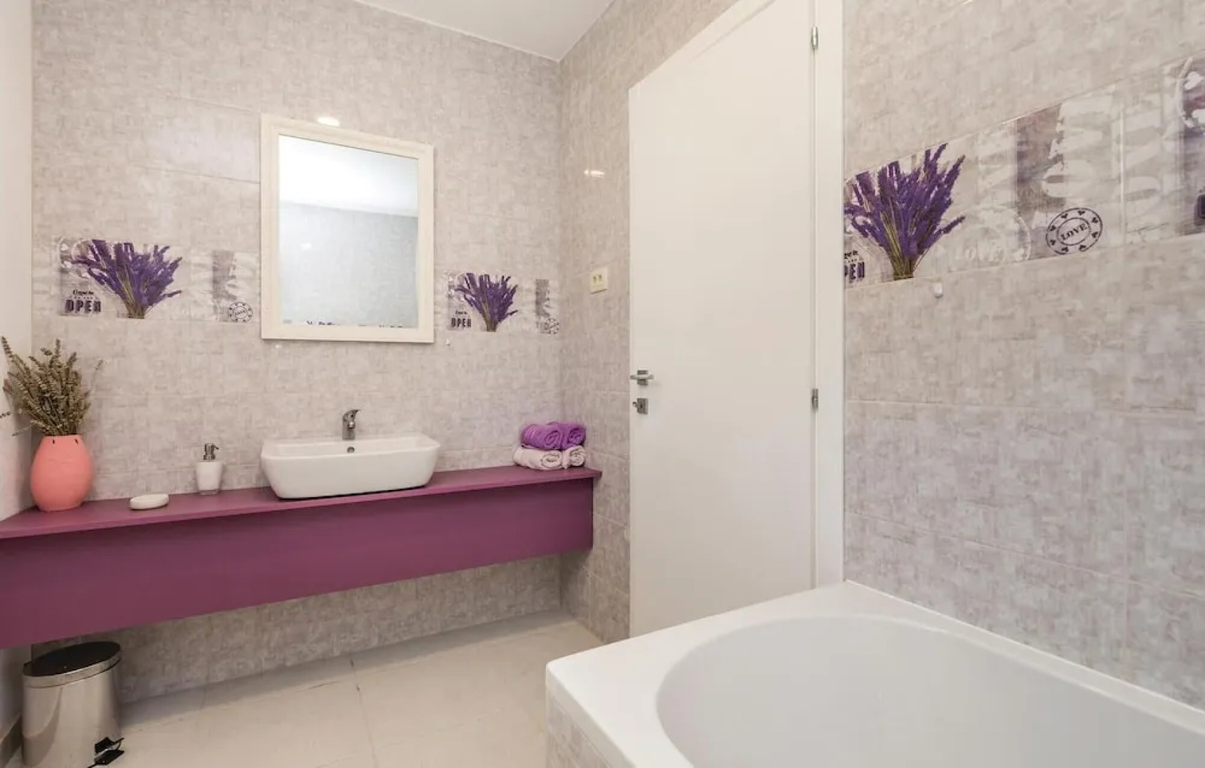 Beautiful apartment in Jablanac w/ 2 Bedrooms