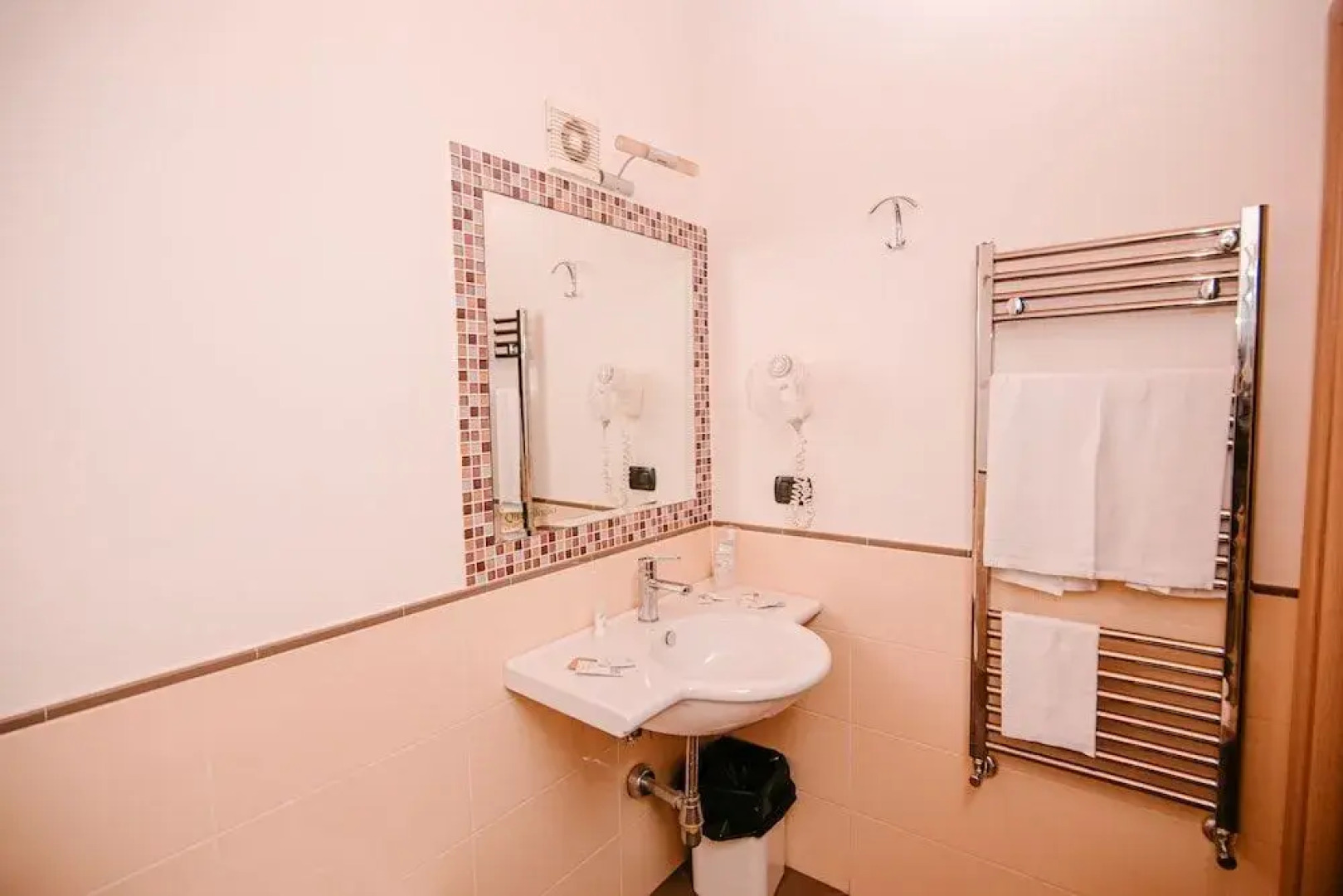 Quadrifoglio Village