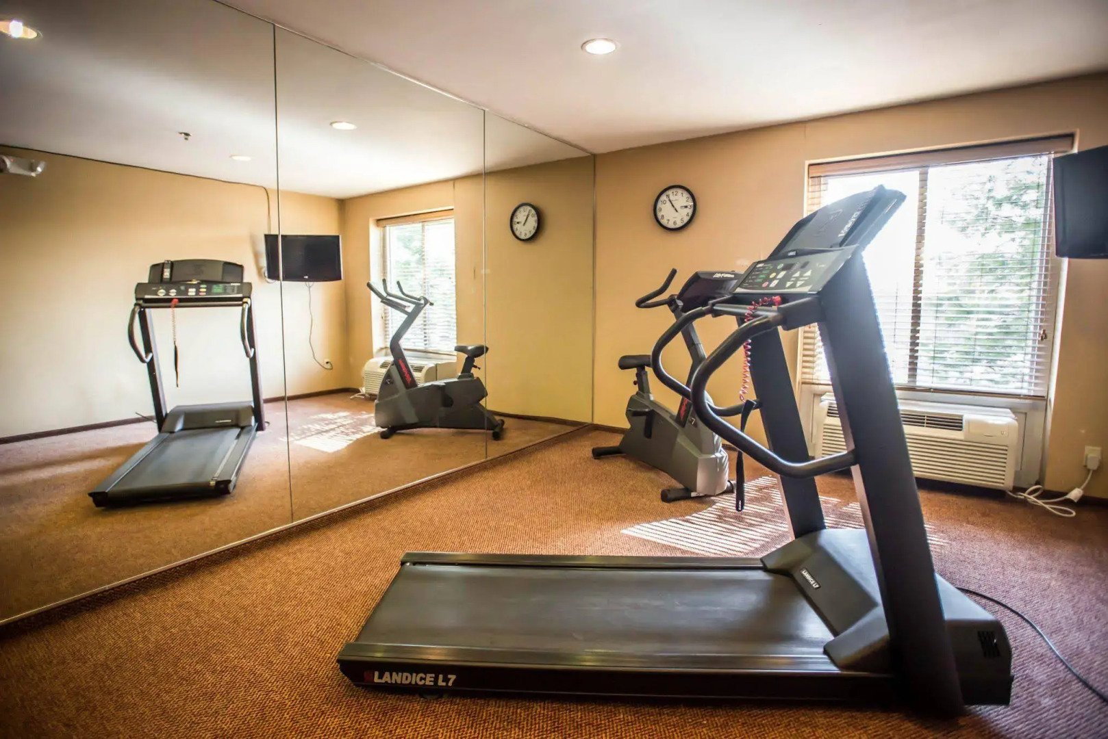 Sleep Inn & Suites Dunmore