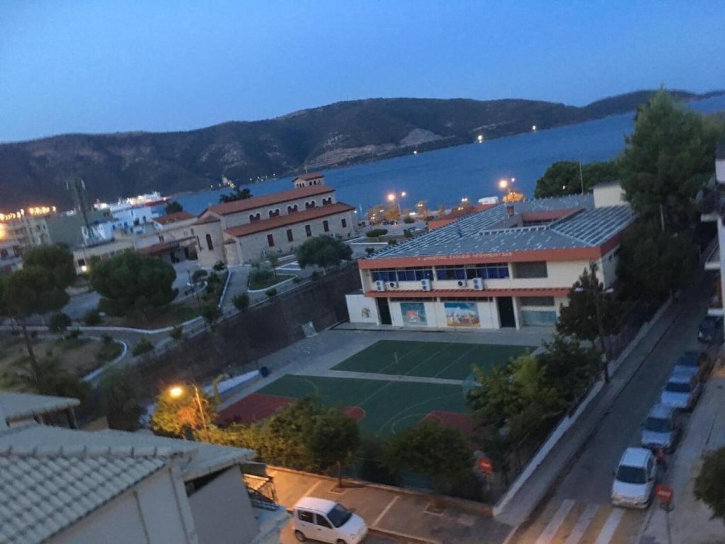 Marias rooms chantzara spyropoulos family apart 50 sqm 2studios sea view far 50 m harbour , heart city, flats to let