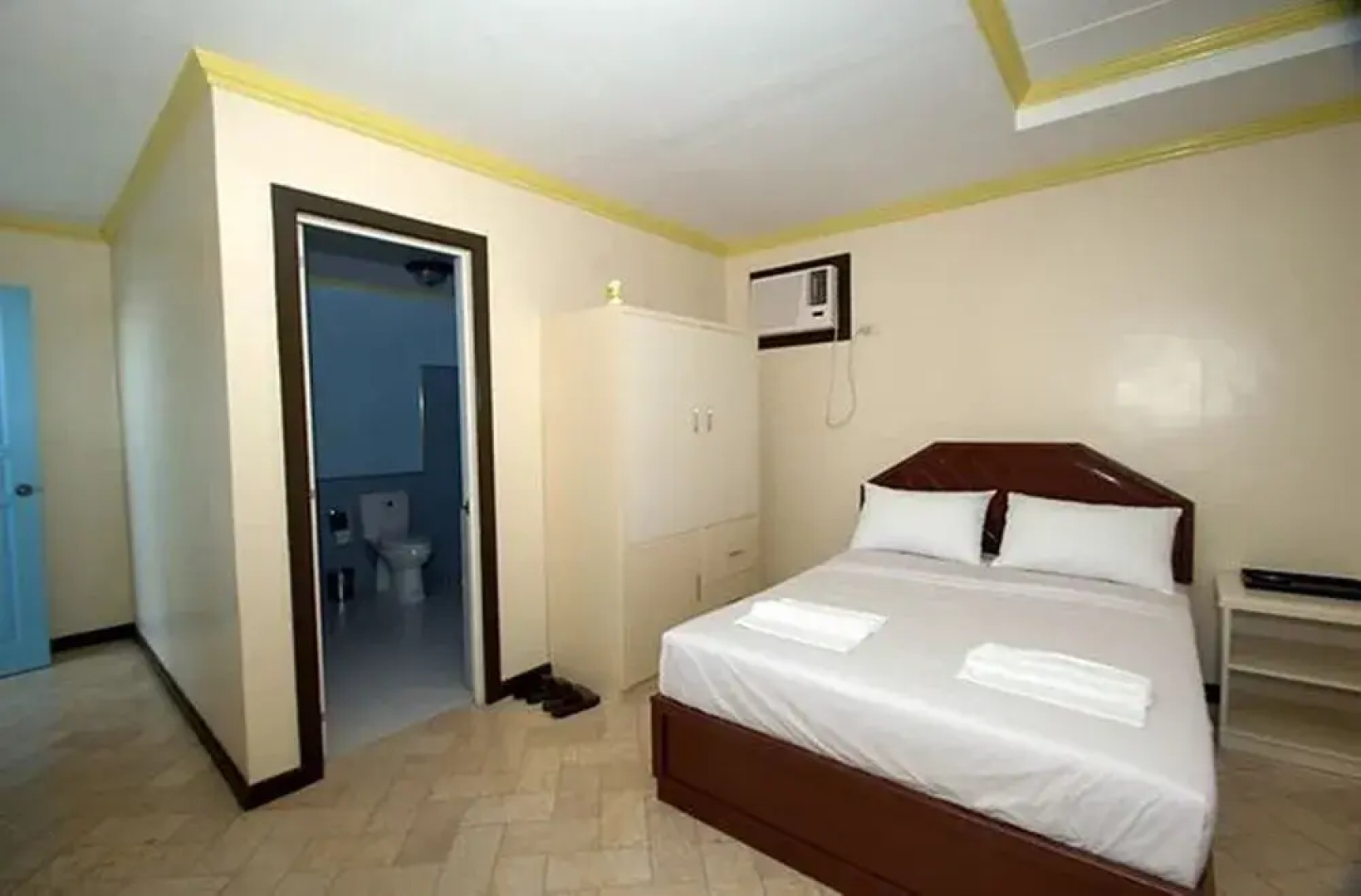 S.R Paradise Beach Resort Hotel