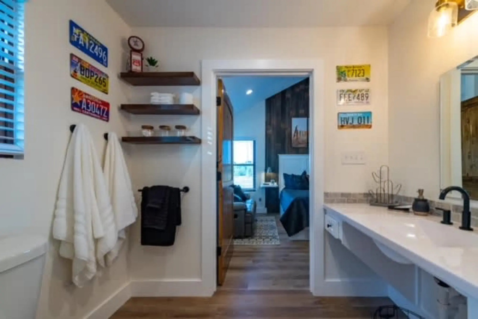 The Roadrunner Cabin 15MIN to Magnolia & Baylor