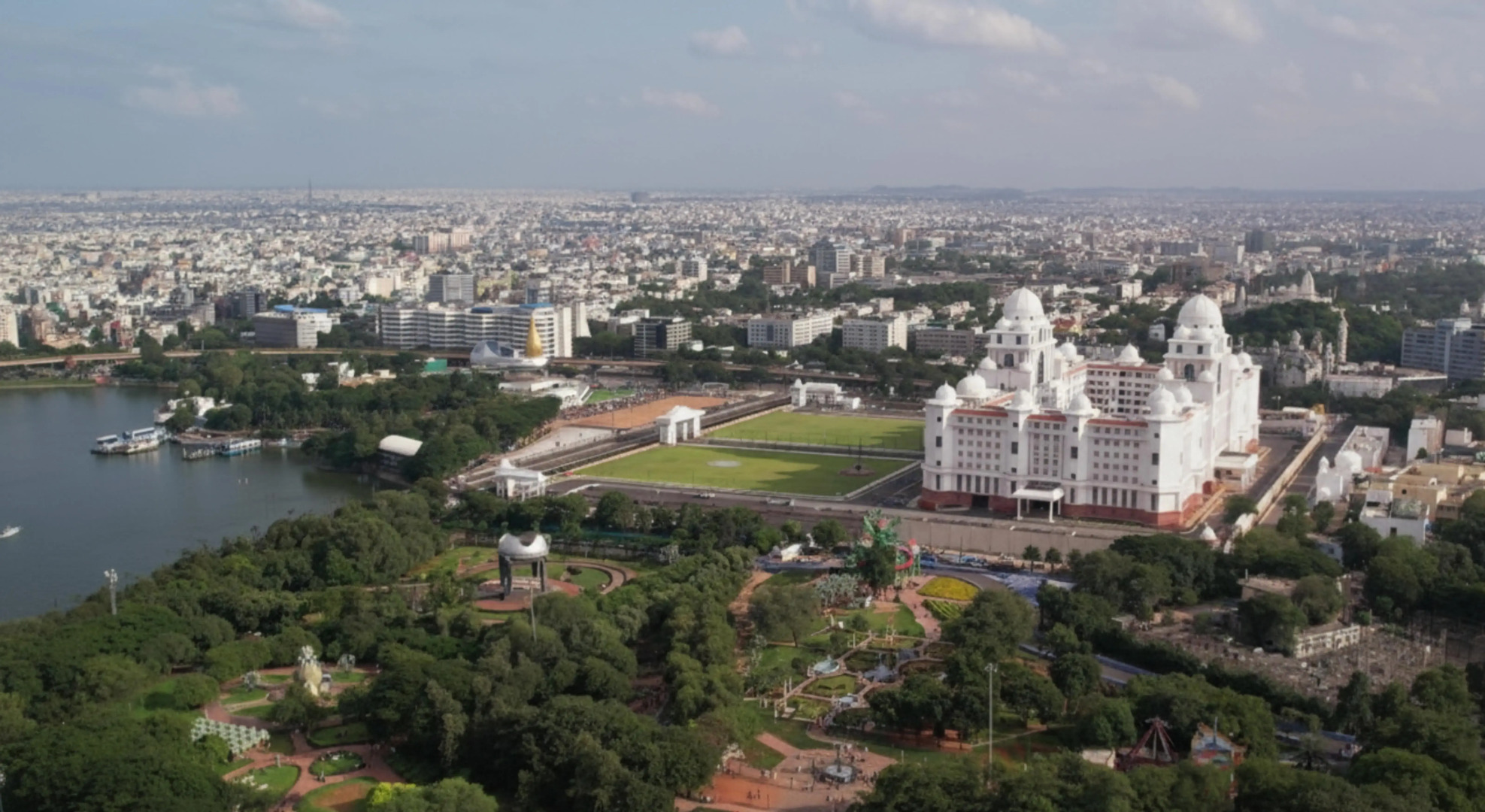 Radisson Blu Plaza Hotel Hyderabad Banjara Hills