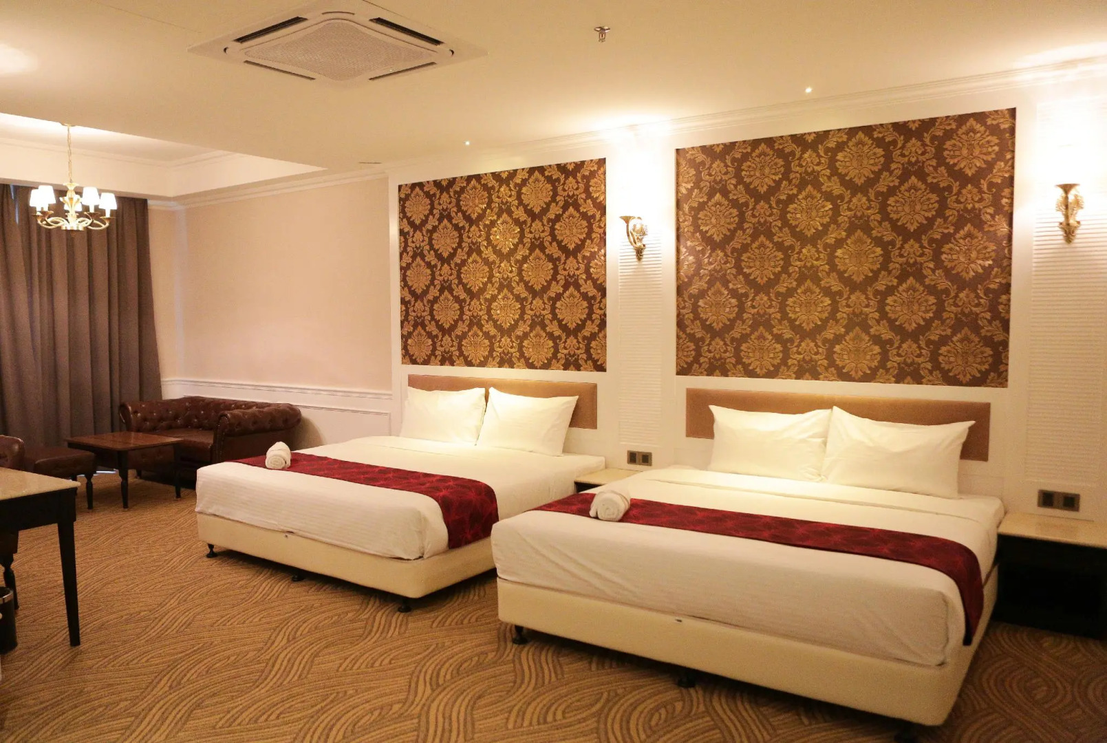 Tasik Villa International Resort