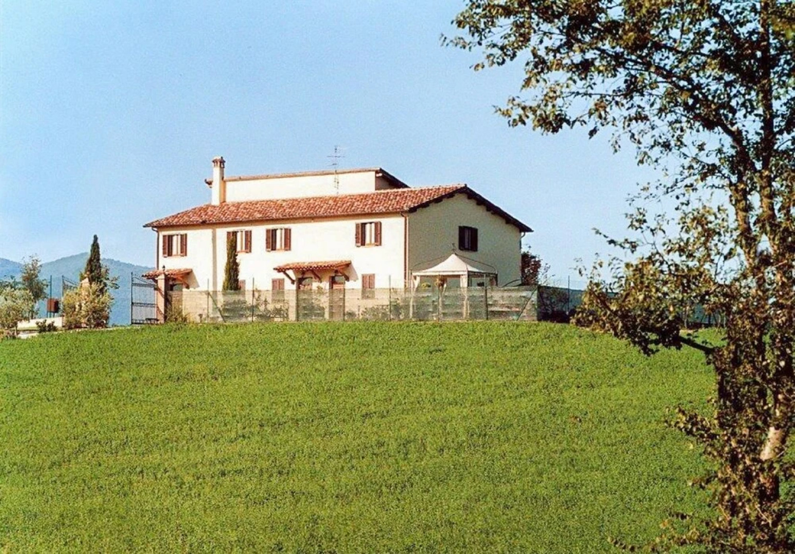The Ivy Apartment in a Farmhouse