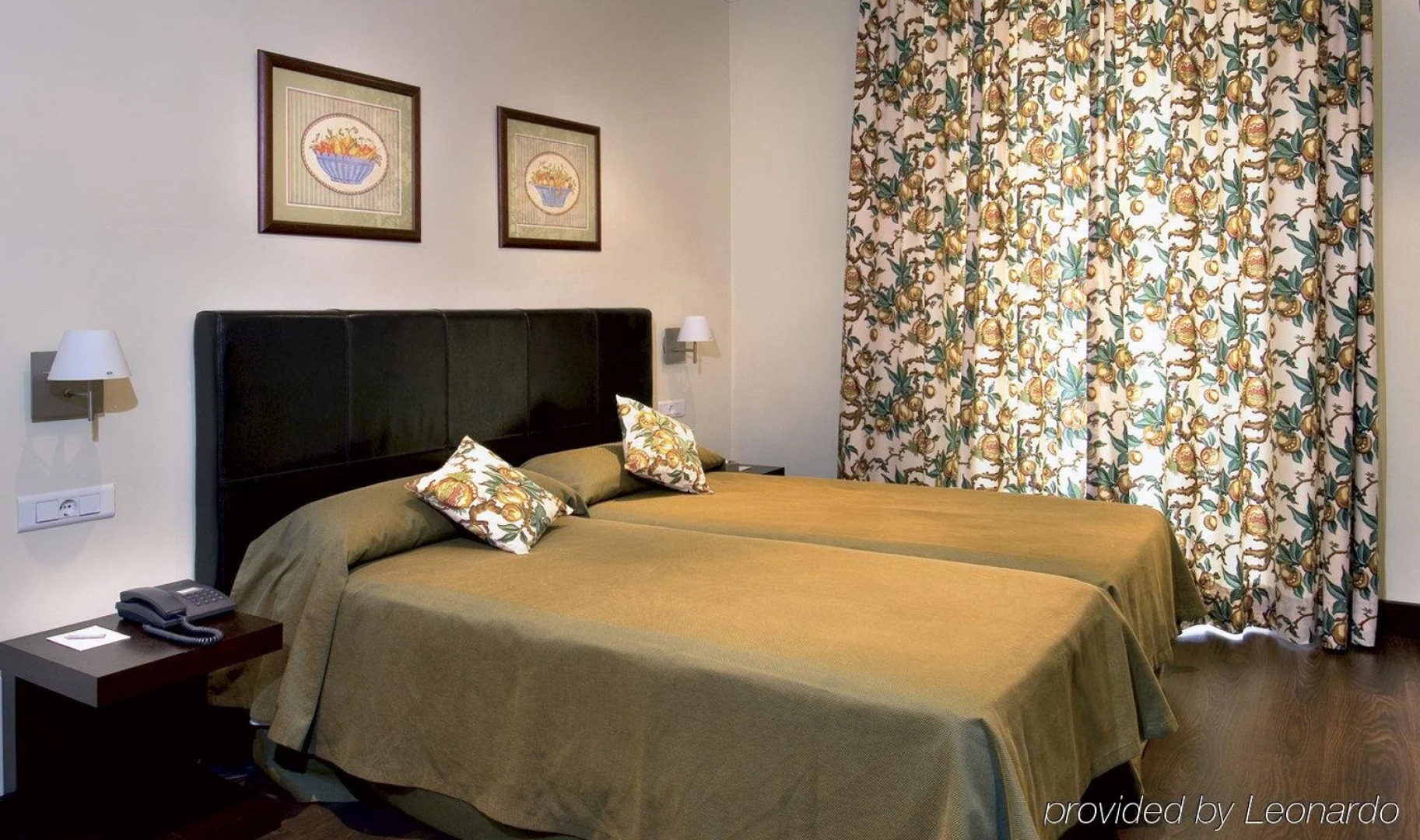 Hotel Moderno Puerta del Sol