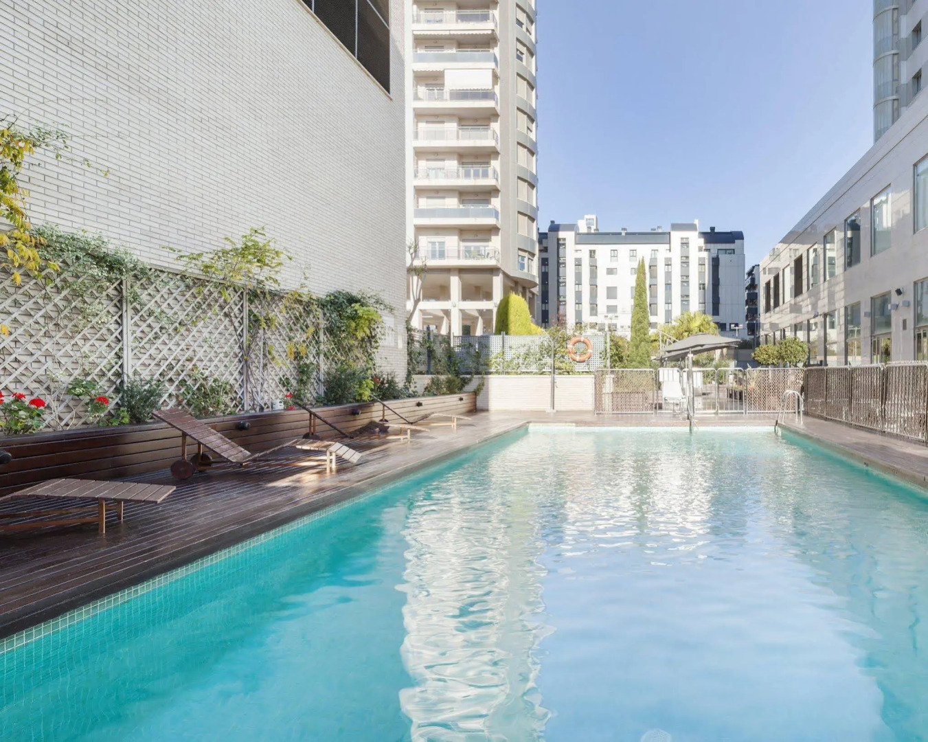 Hotel ILUNION Valencia 4