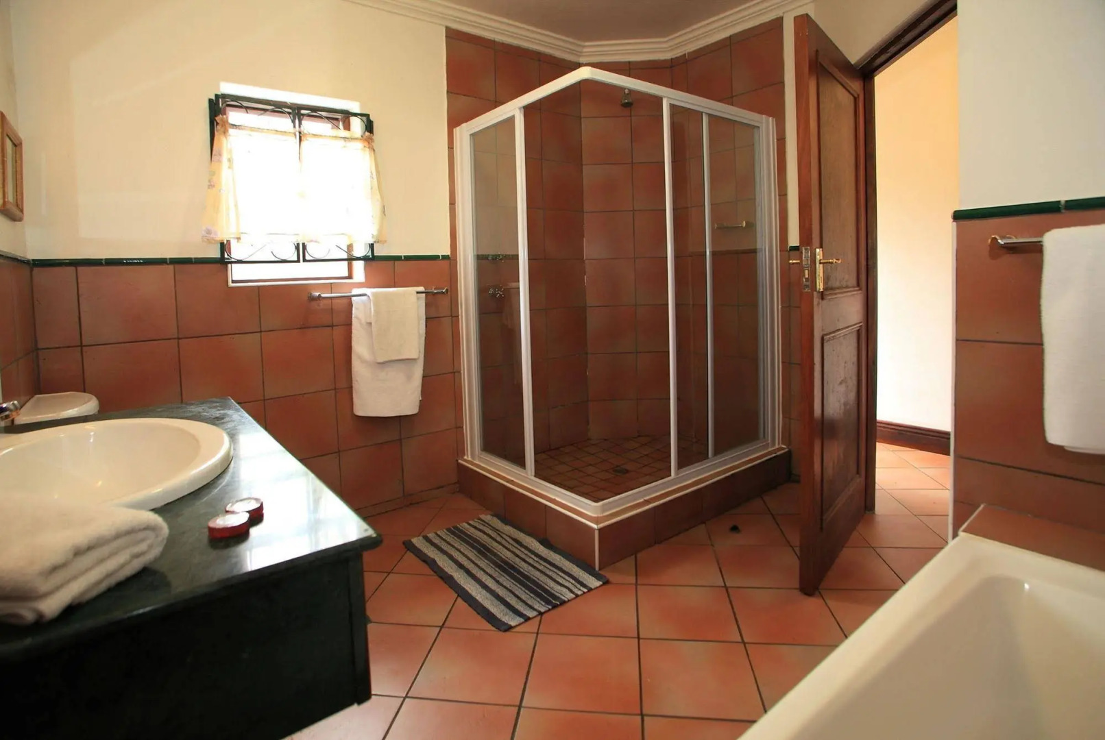 Far Hills Country Hotel