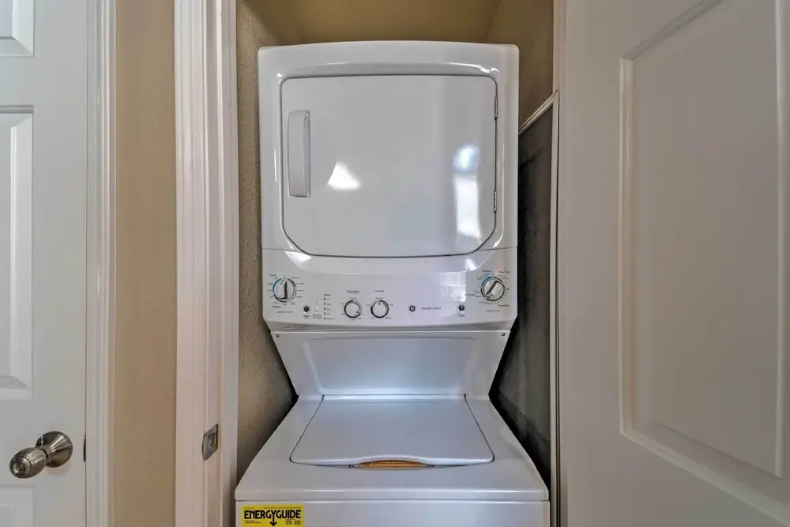 Cloudcroft Townhome w/ Deck - 1 Mi to Burro Ave!