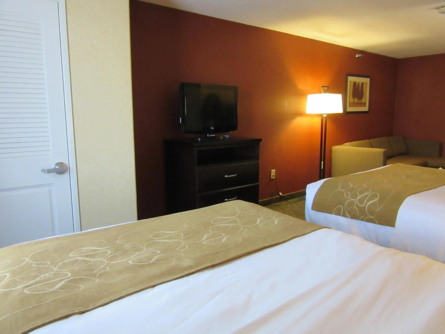 Comfort Suites Airport