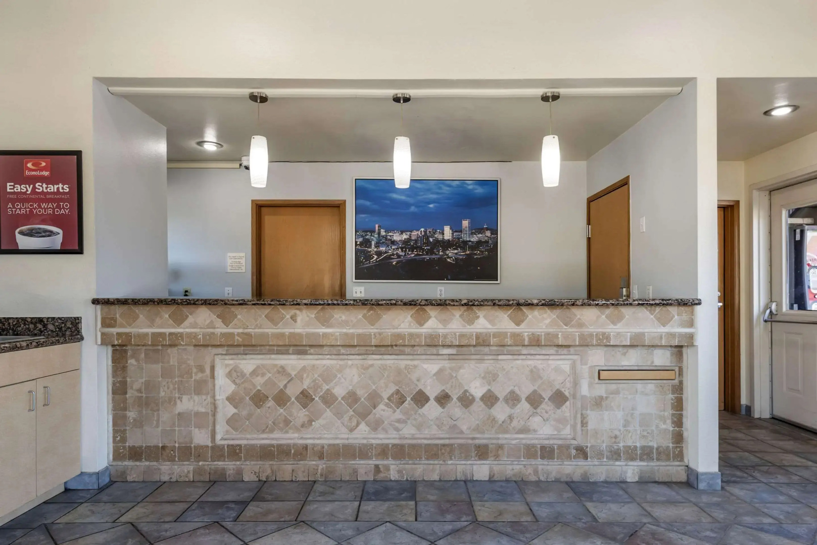 Econo Lodge Portland Airport