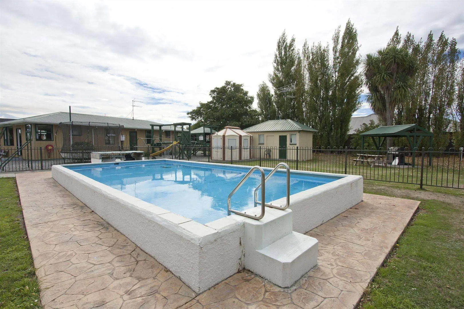 Coronation Park Motel