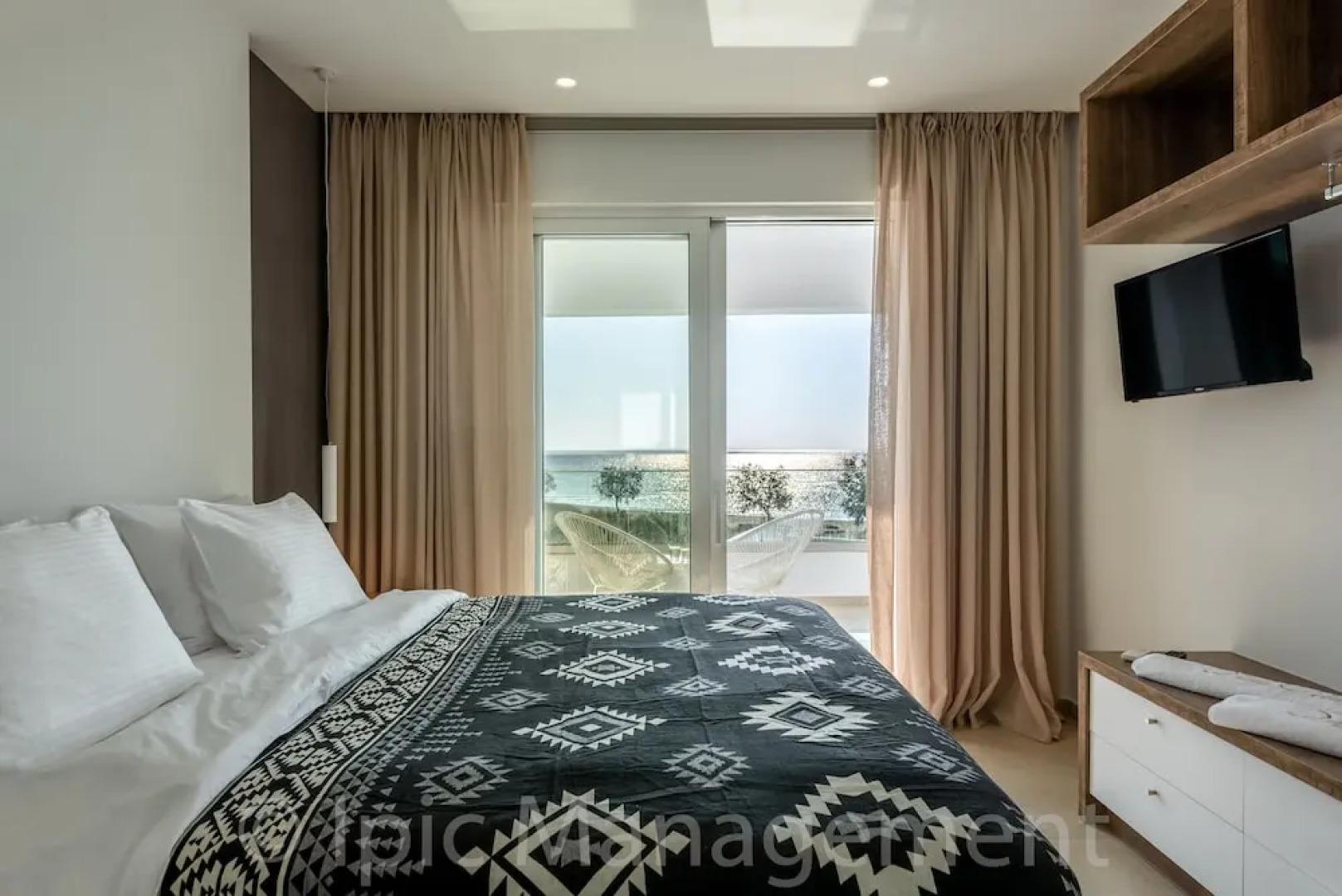 Villa Pelagia - Sea Front Villa Pelagia