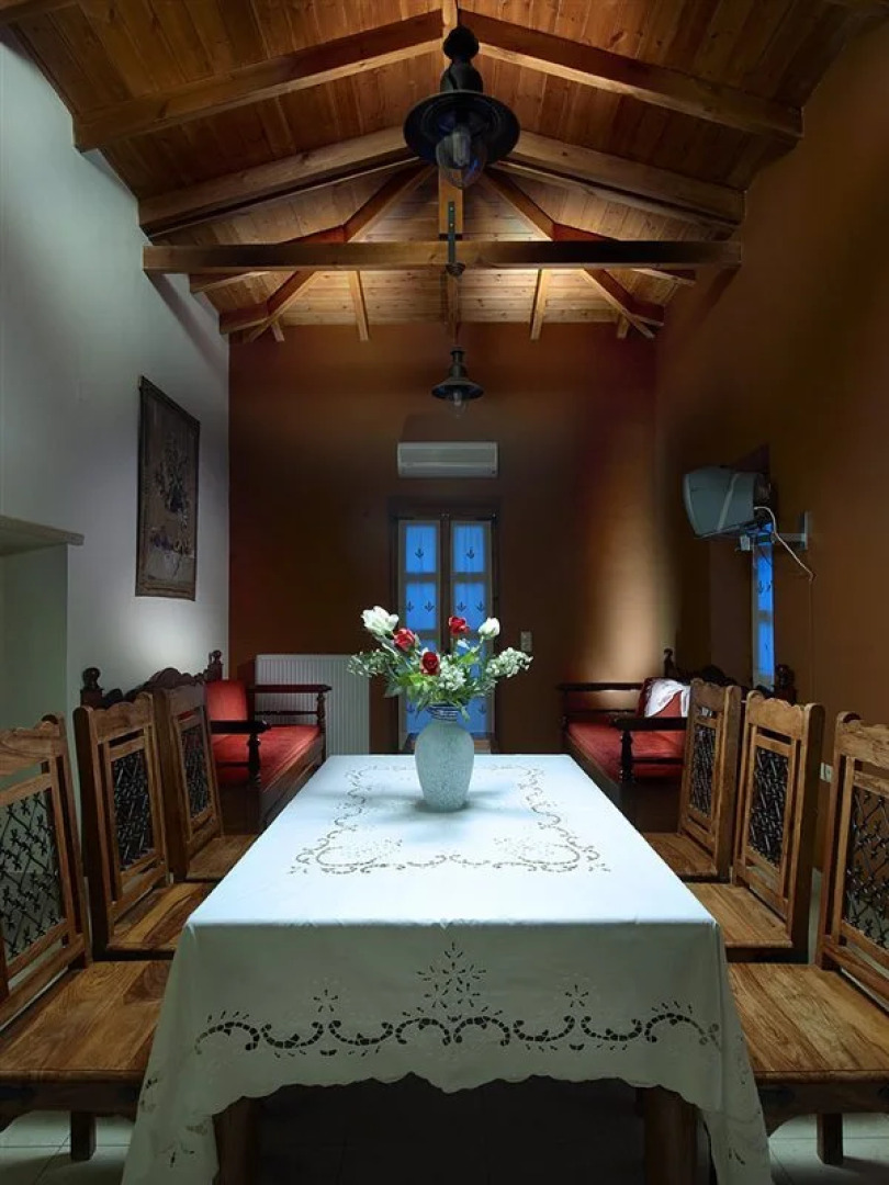 Petronikolis Village