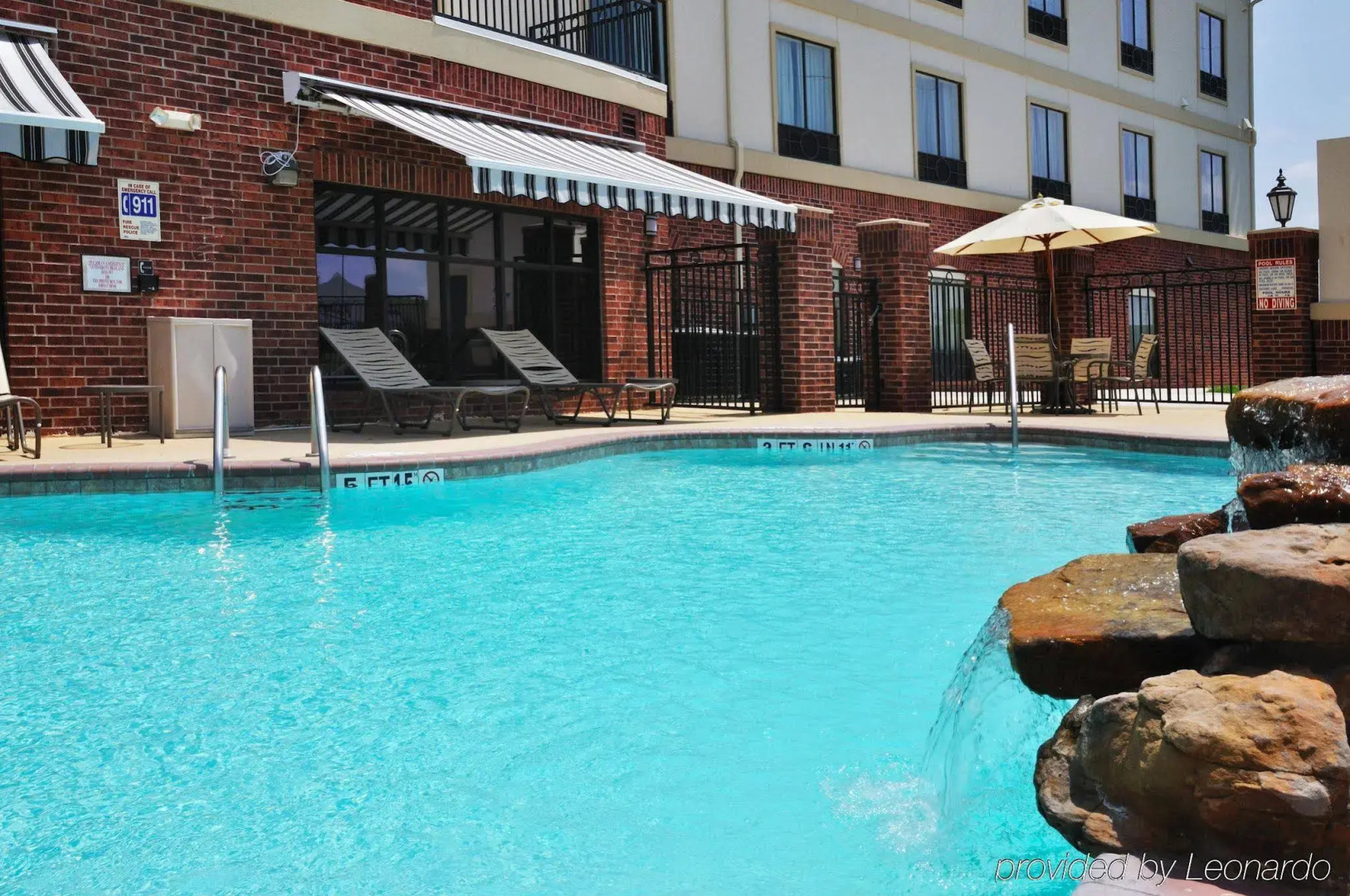 Holiday Inn Express & Suites Sealy by IHG