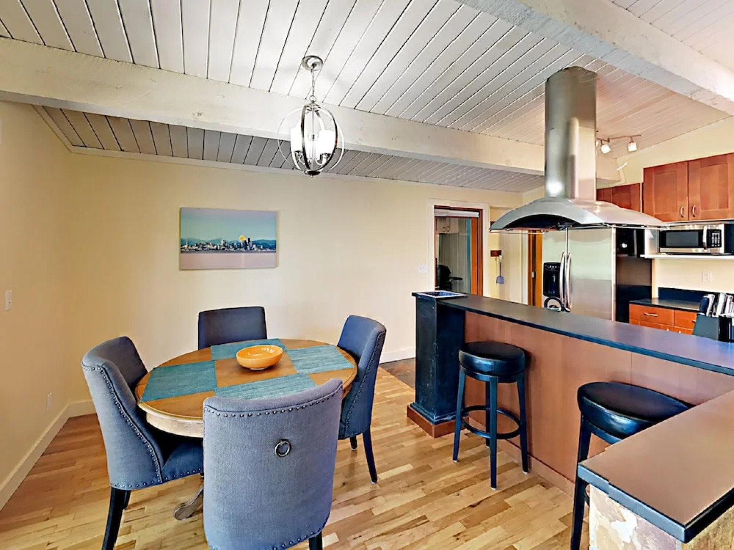 Fletcher 5551 - 3 Br home by RedAwning