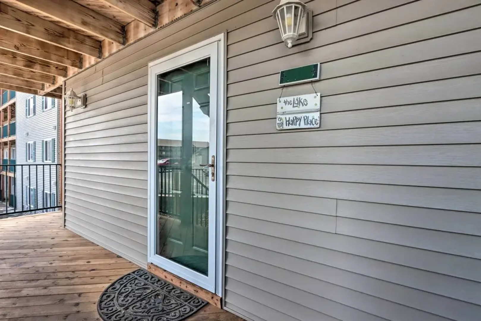 Boat Ramp, Dock & Slip: Step-free Camdenton Condo!