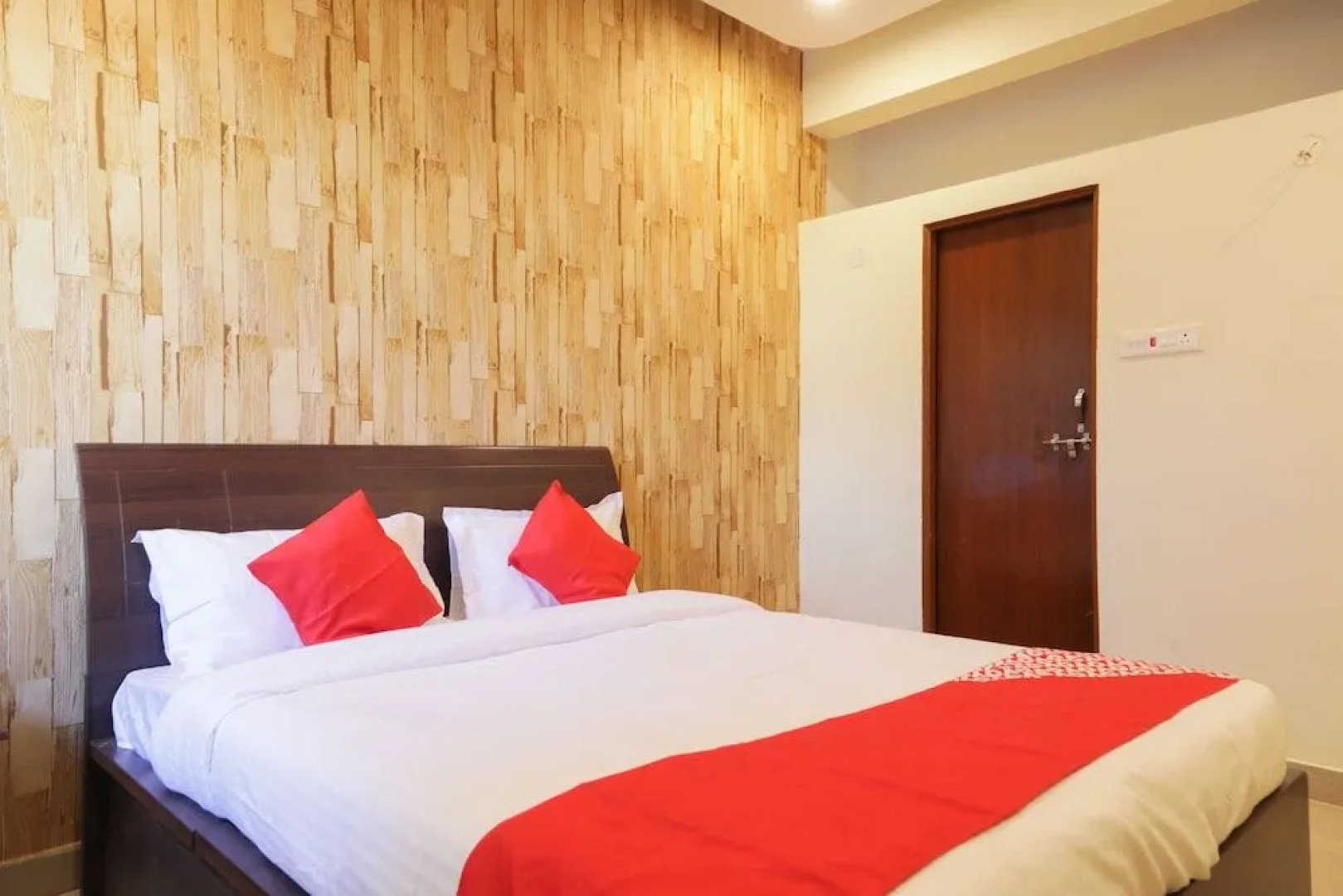 OYO 18305 Trance Hospitality Services