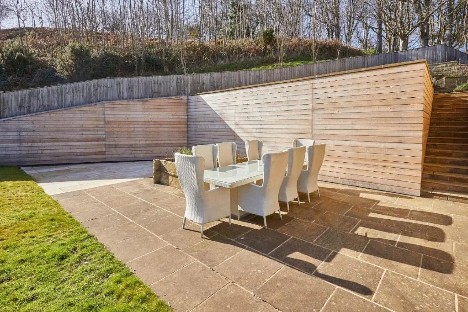 Host Stay The Lakehouse