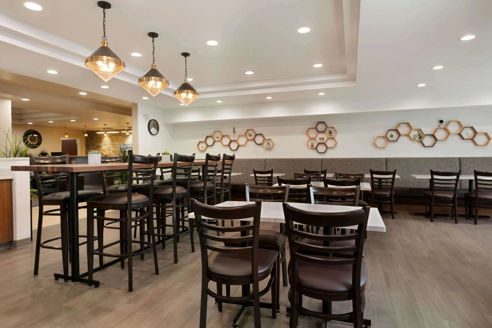 Days Inn & Suites by Wyndham Sherwood Park Edmonton