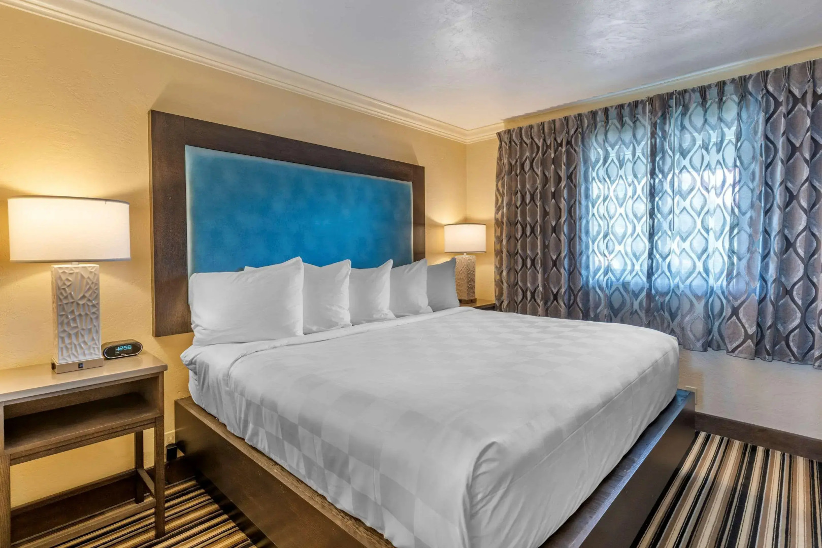 Lincoln Sands Oceanfront Resort, an Ascend Collection Hotel