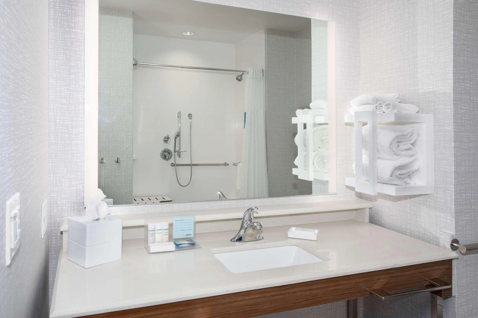 Hampton Inn & Suites Watsonville