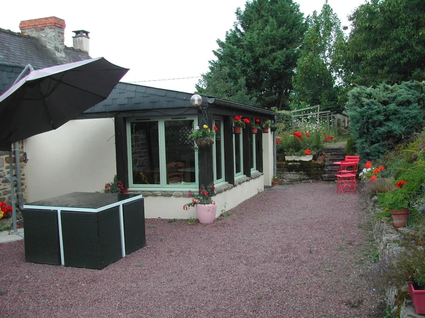 House With 2 Bedrooms in Saint-pierre-la-vieille, With Enclosed Garden