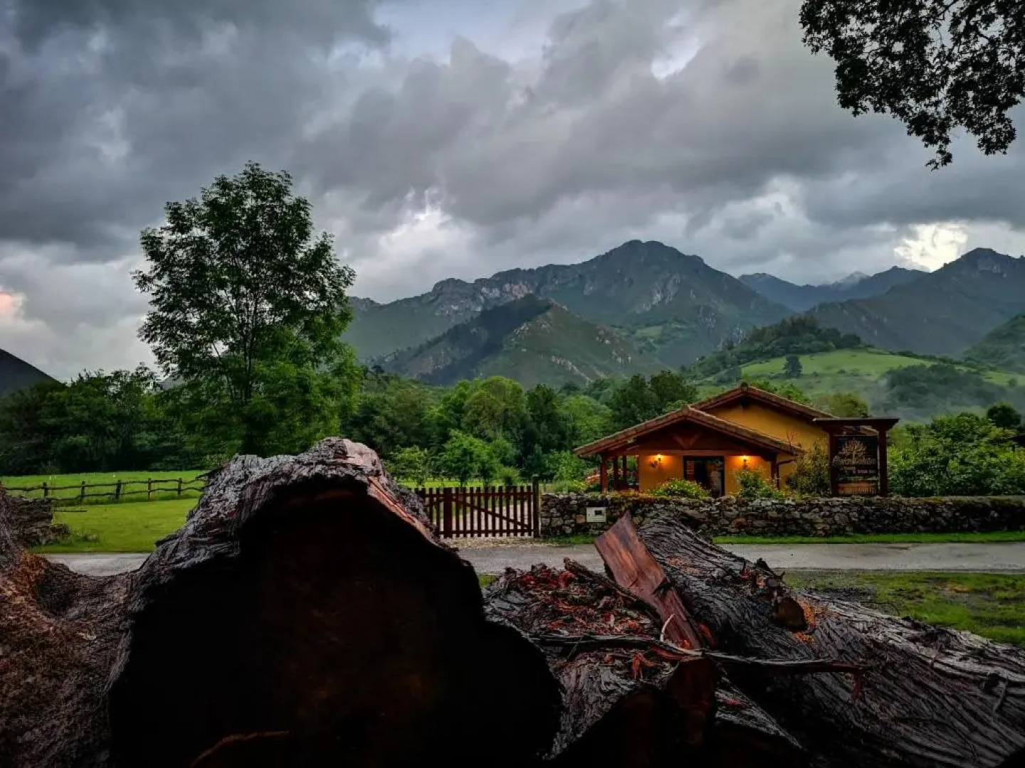 Casas Rurales Entrecastaños