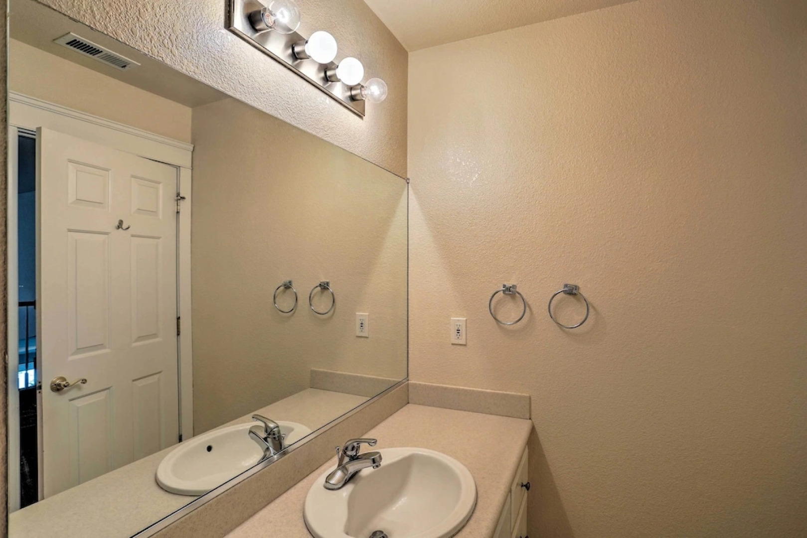 Spacious Downtown Chico Home ~ Half Mile to Csu!