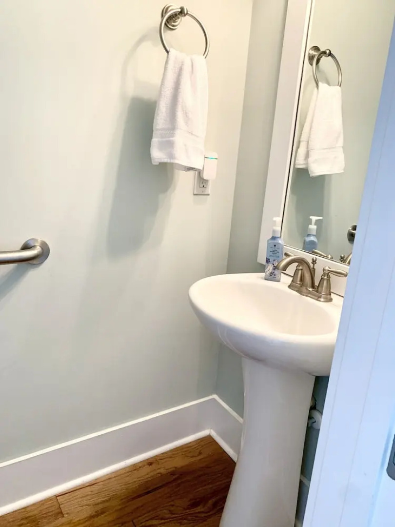 Sunset View 4 Bedroom Home by RedAwning