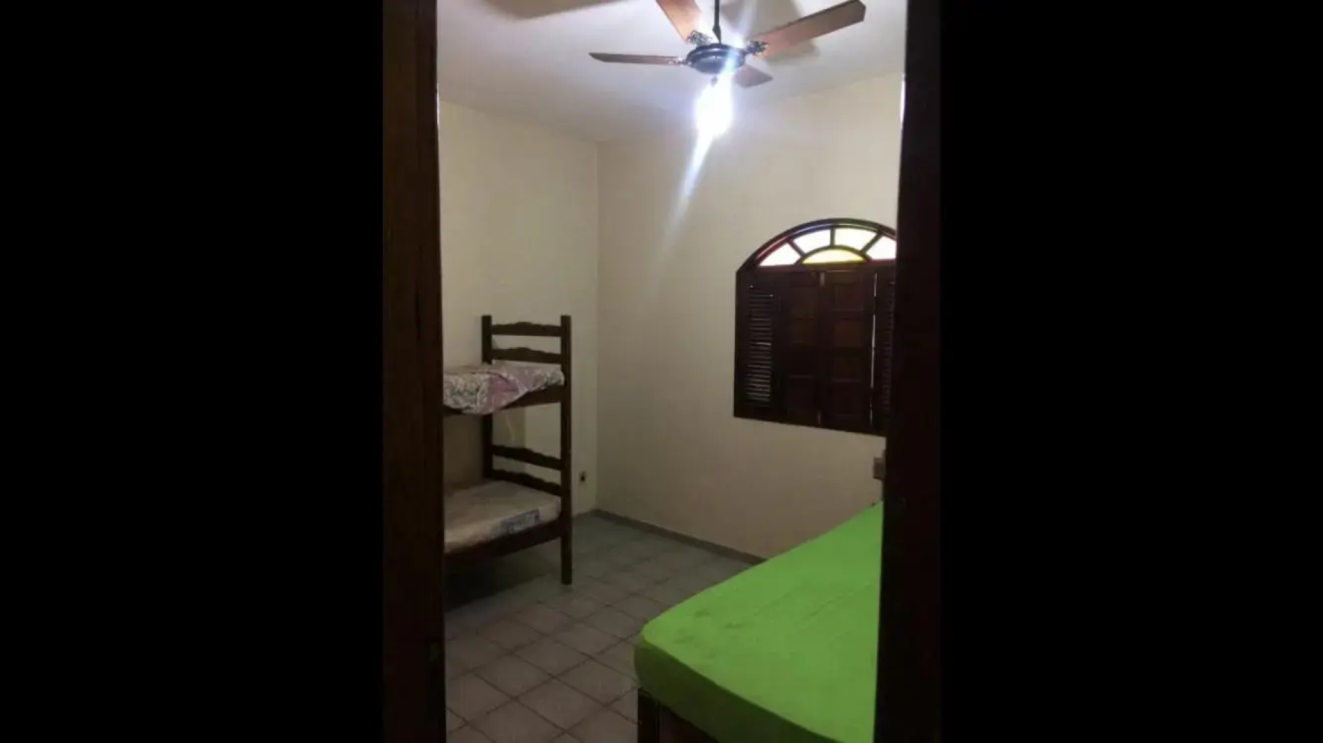 Casa Temporada Frente à Praia Piscina Ar cond Nova Viçosa VA