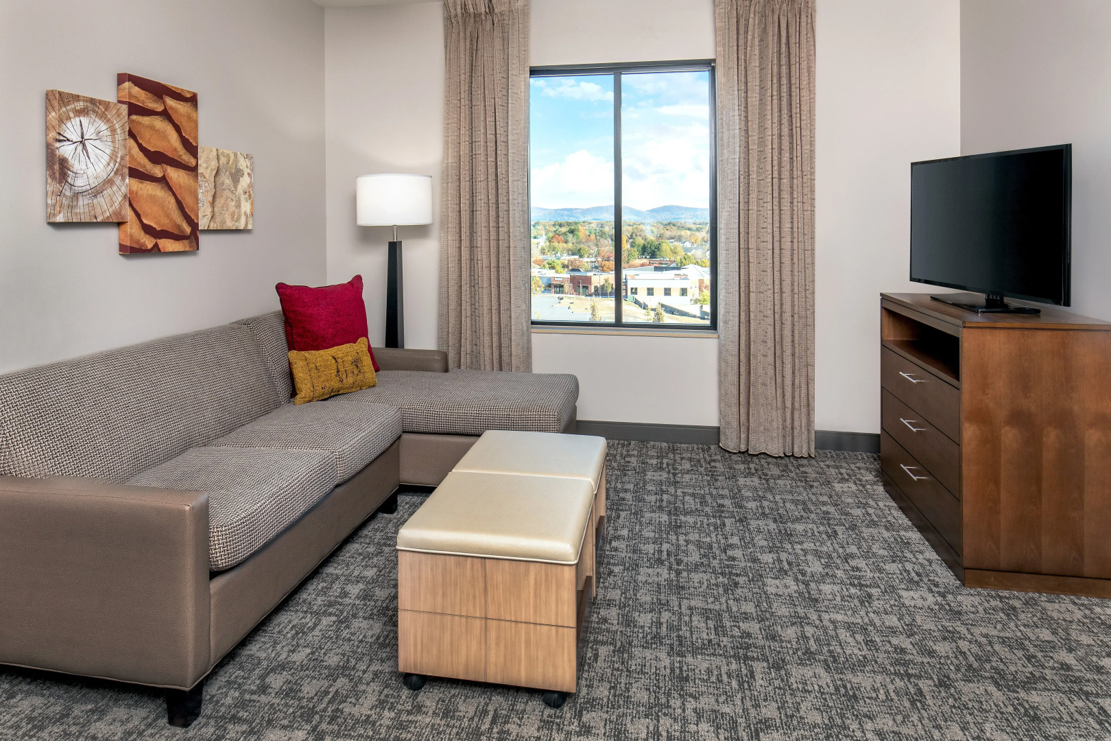 Staybridge Suite Charlottesville Airport