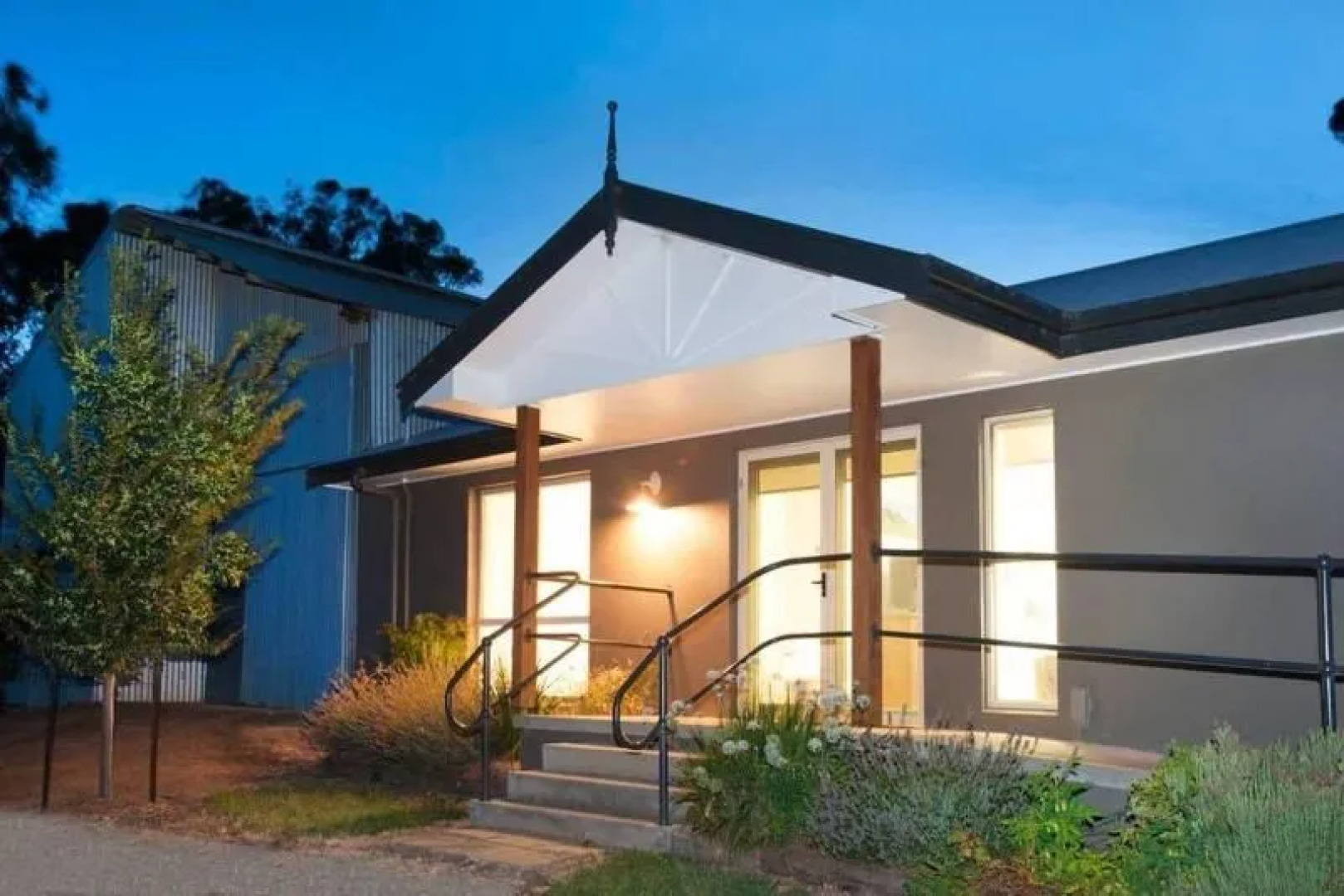 Peppertree Hill Luxury Farm Accommodation