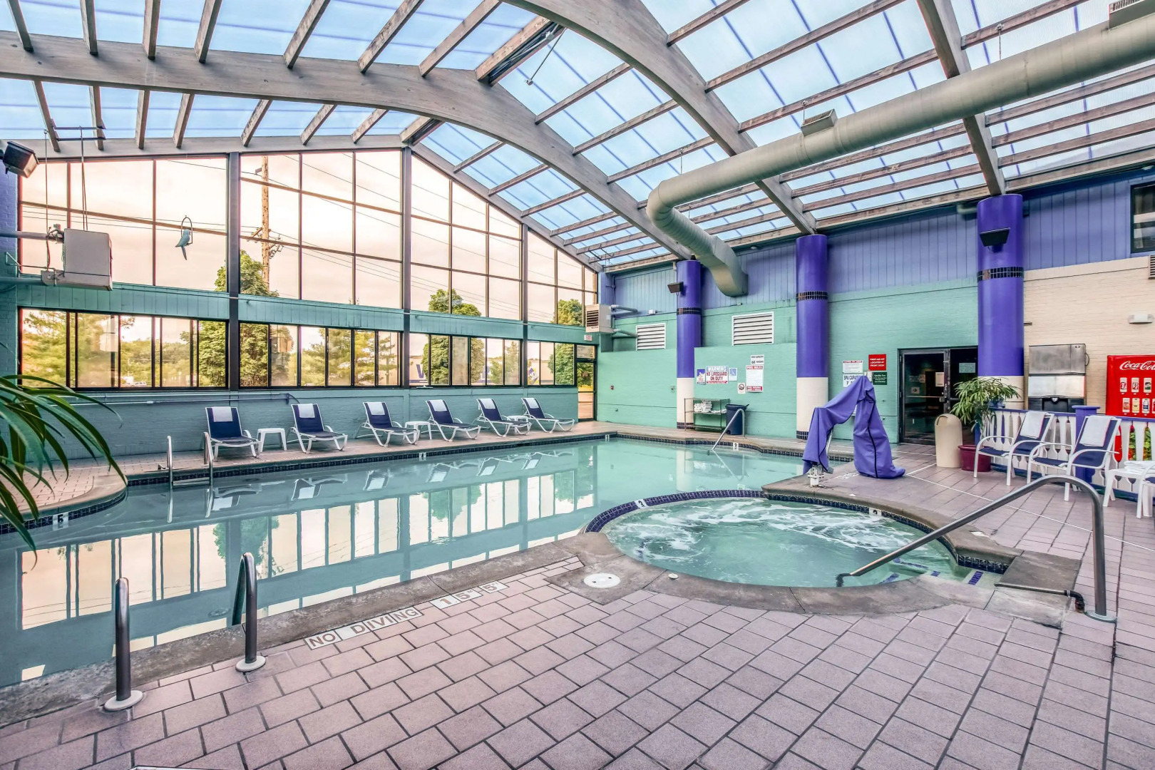 Country Inn & Suites by Radisson, Muskegon, MI