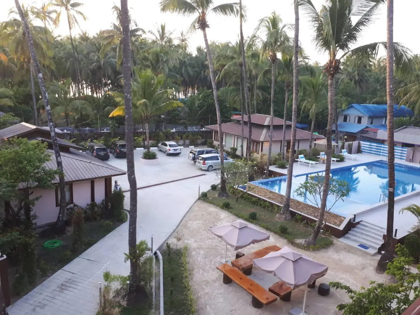 Famous Hotel Ngapali