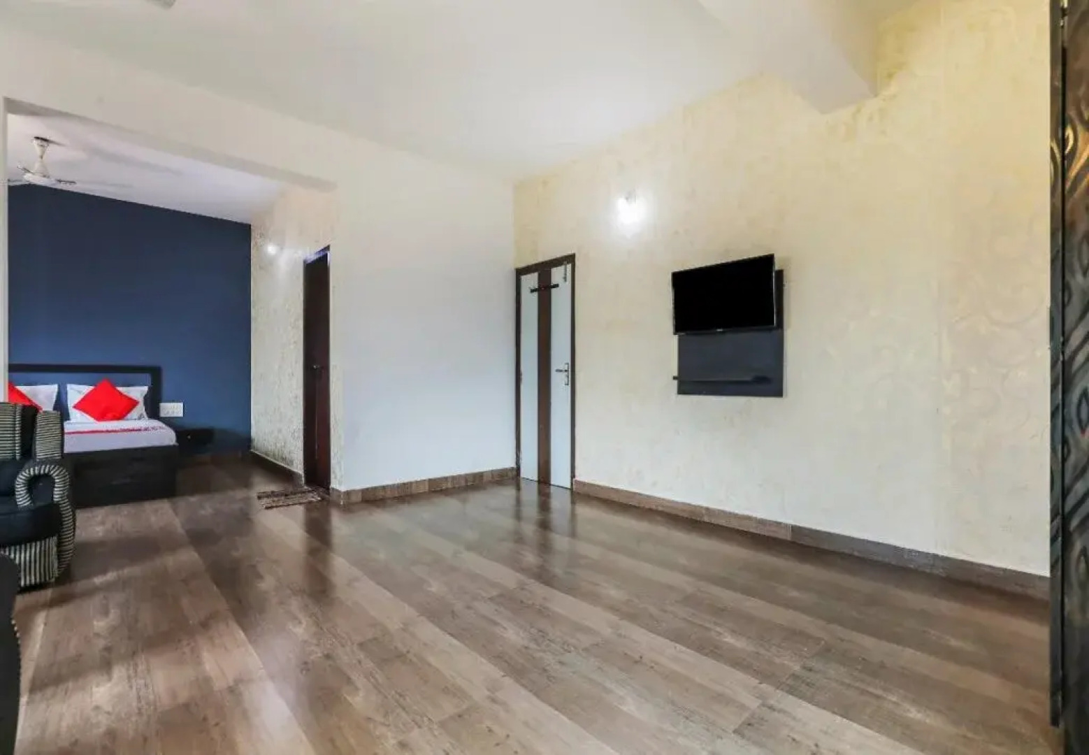 City Residence By OYO Rooms