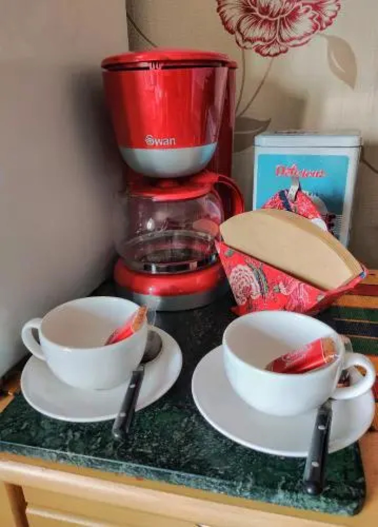 Large Suite - Double bath with Shower, Kitchen with stunning views near Lyme Regis