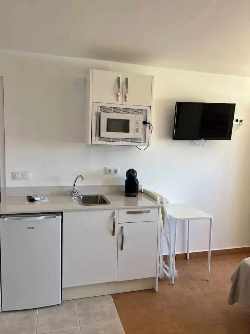 Hospederia Almundo by Alexandra Realty