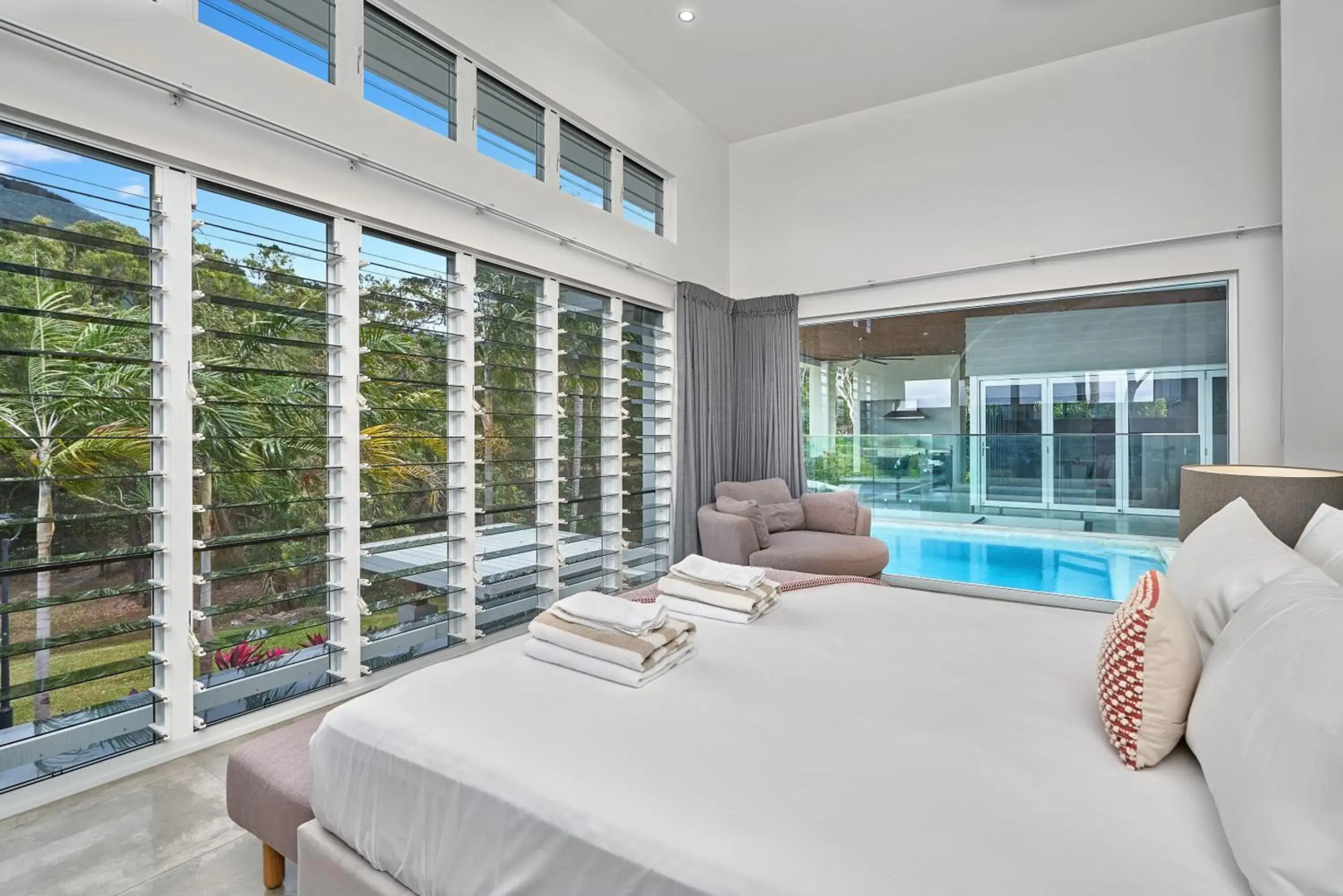 Canopy Views Luxury Holiday House Palm Cove