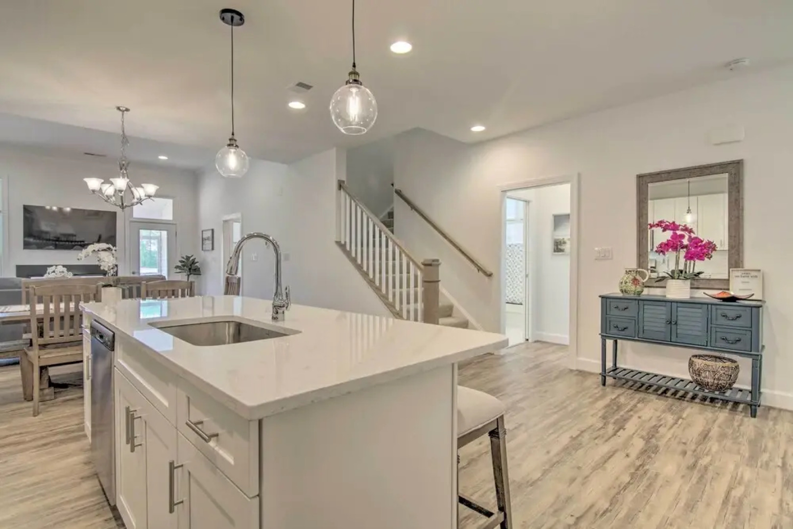 Screened Porch, Outdoor Shower: Millville Villa